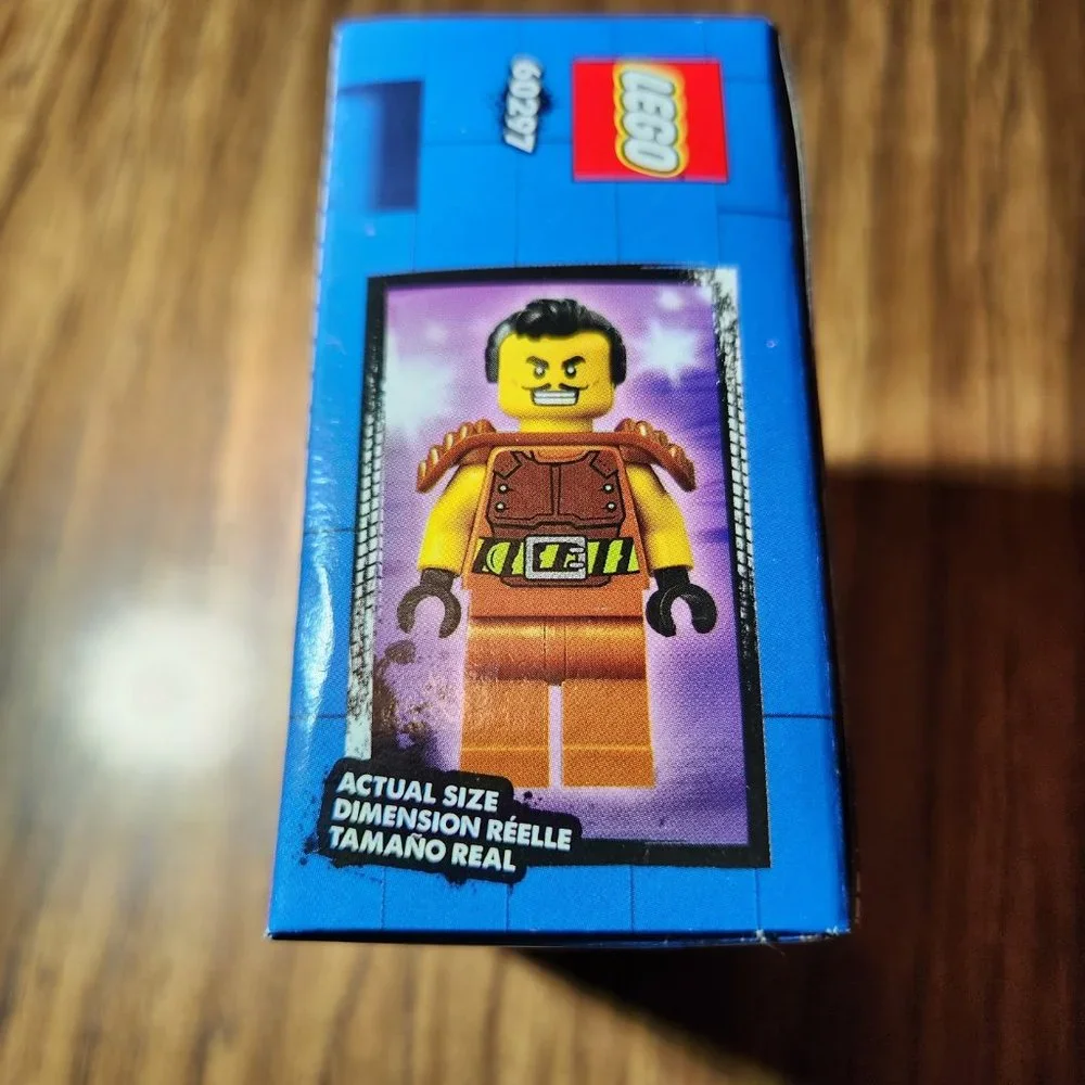 NEW LEGO City Stuntz Fly wheel Motorcycle Minifigure CHRISTMAS STOCKING stuffer
